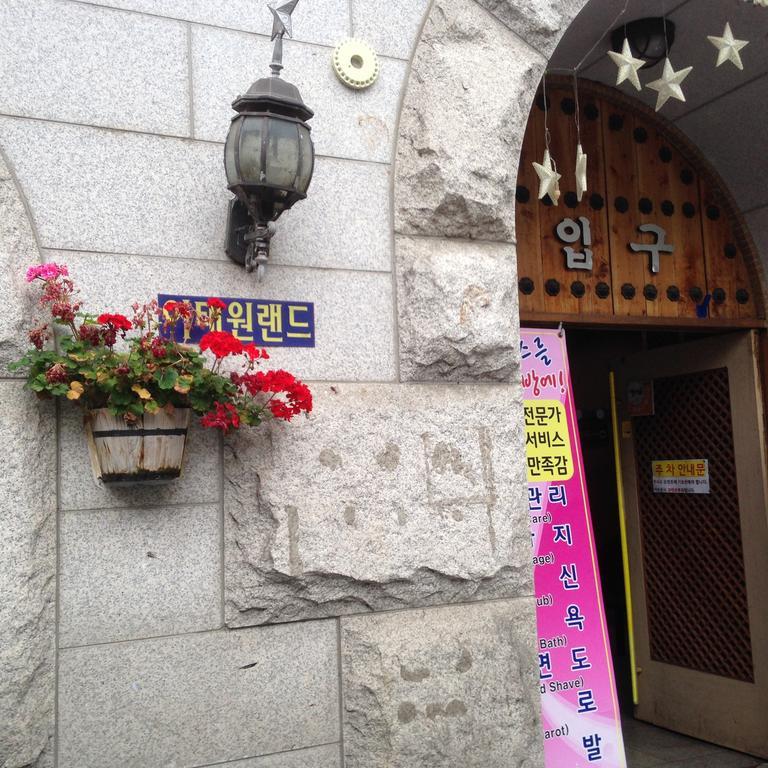Itaewon Land Spa & Guesthouse โซล ภายนอก รูปภาพ