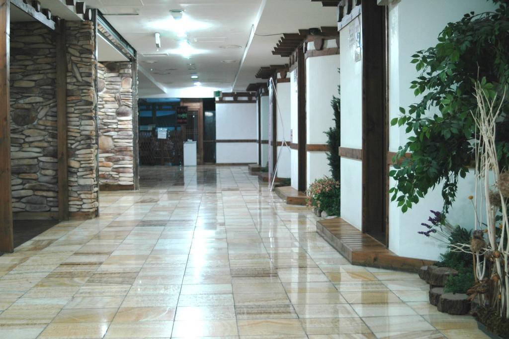 Itaewon Land Spa & Guesthouse โซล ภายนอก รูปภาพ
